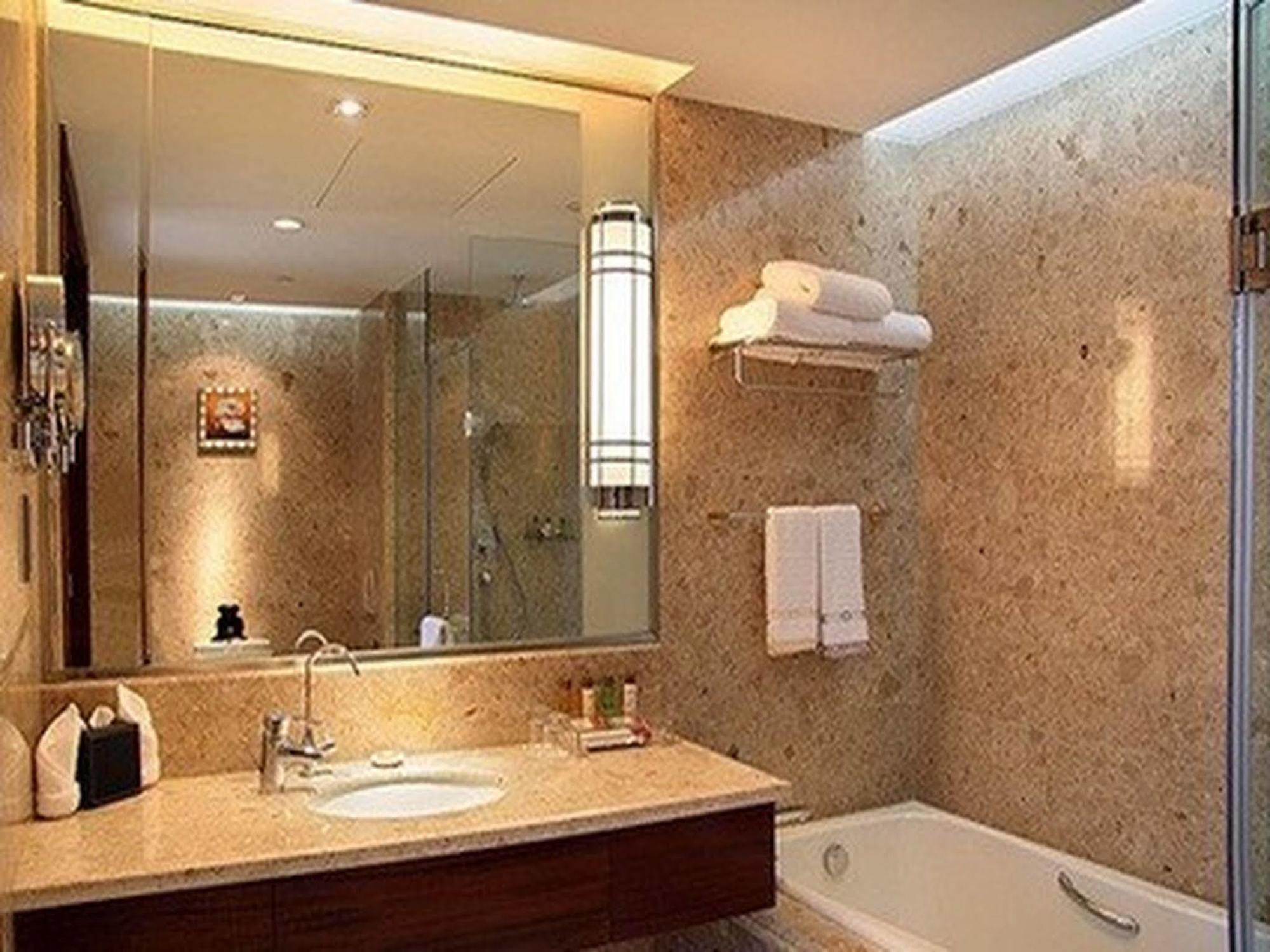 Peony International Hotel Xiamen Esterno foto